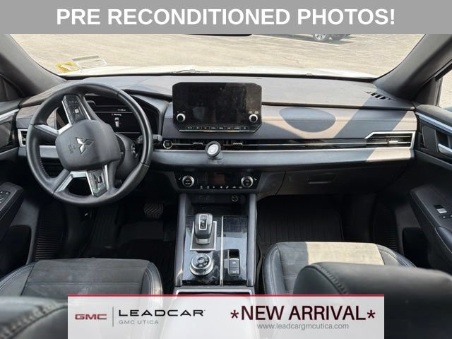 Used 2023 Mitsubishi Outlander SE Black Edition AWD/4WD image 15