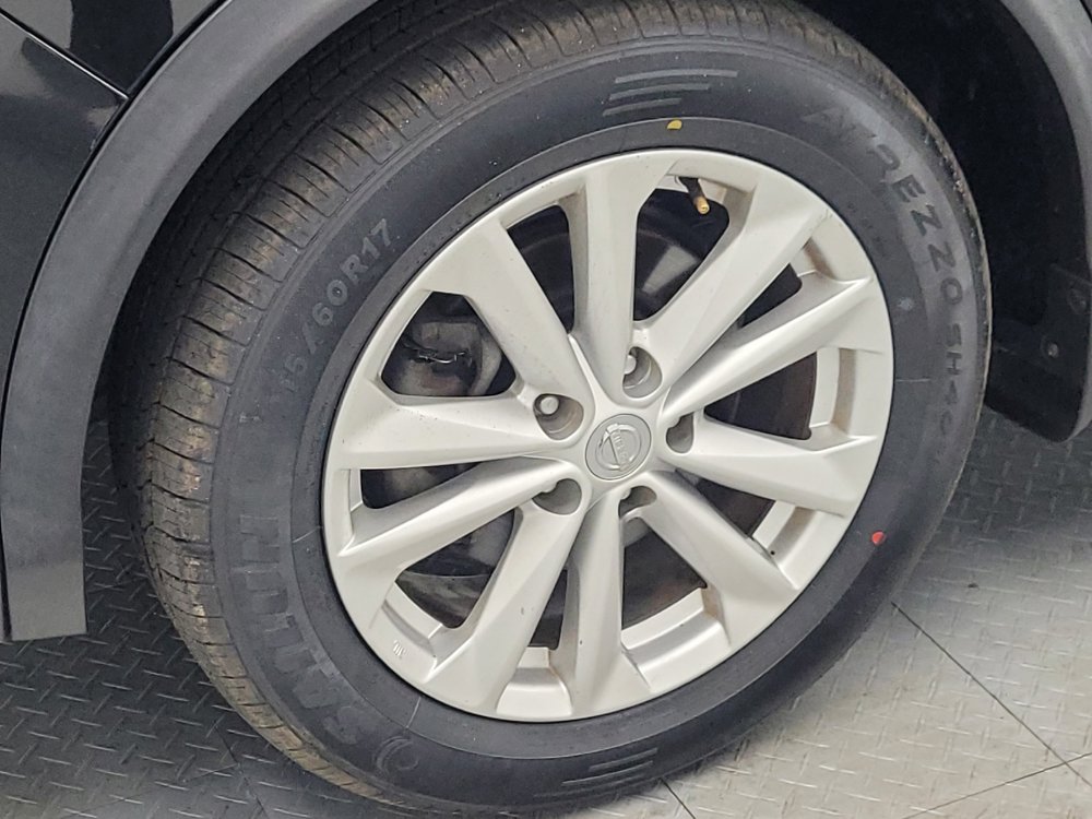 Used 2018 Nissan Rogue Sport SV image 31