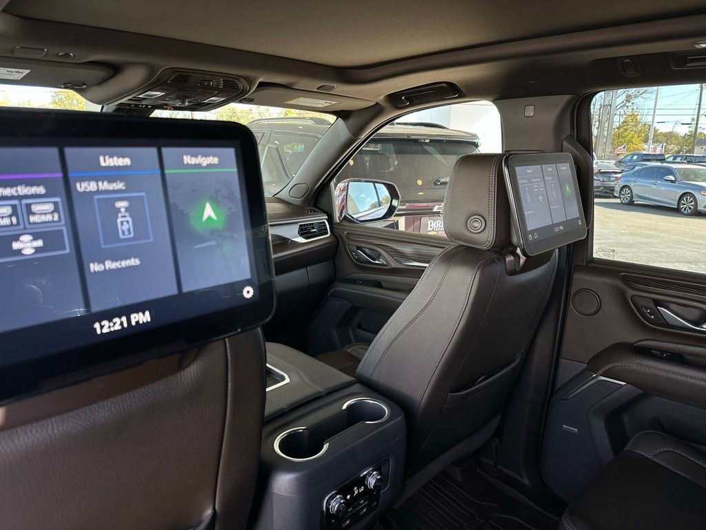 Used 2021 GMC Yukon XL Denali w/ Denali Premium Package image 19