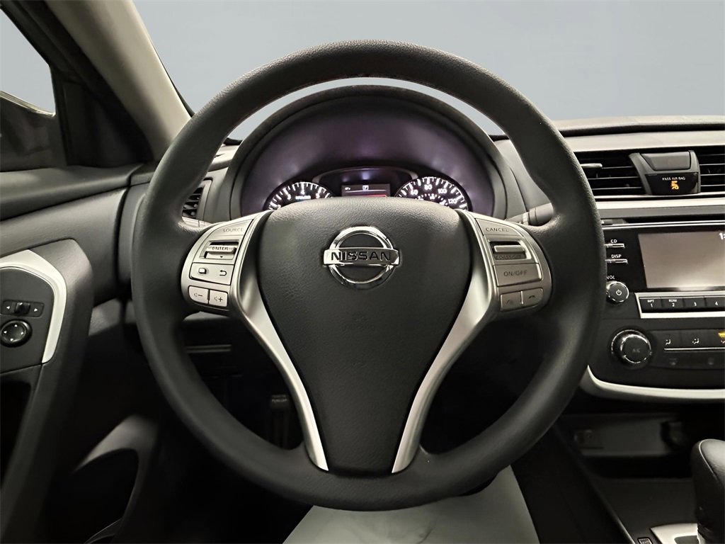 Used 2016 Nissan Altima 2.5 S w/ Power Driver Seat Package image 9