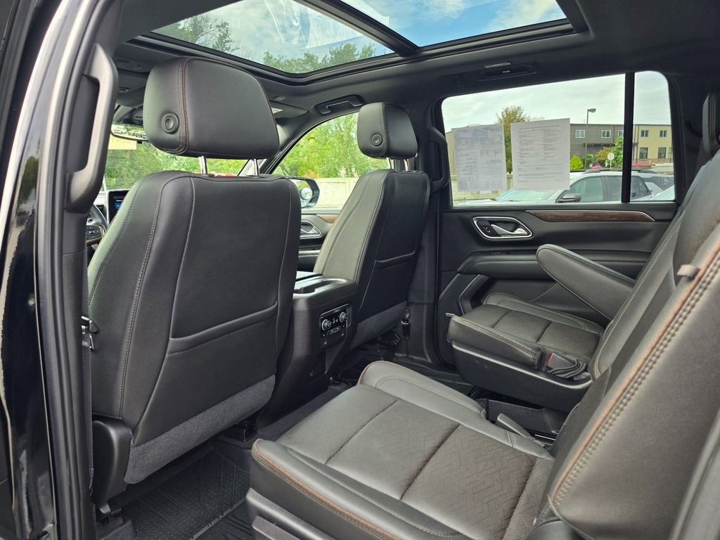 Used 2021 Chevrolet Suburban High Country image 16