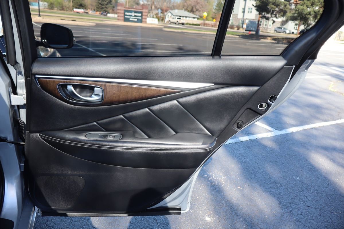 Used 2018 INFINITI Q50 Luxe w/ Essential Package (3.0T Luxe) image 25