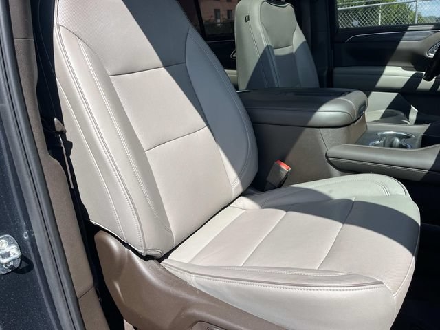 Used 2021 GMC Yukon SLT w/ SLT Luxury Plus Package RWD image 31