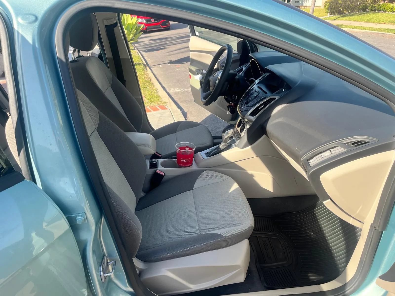 Used 2012 Ford Focus SE FWD image 9