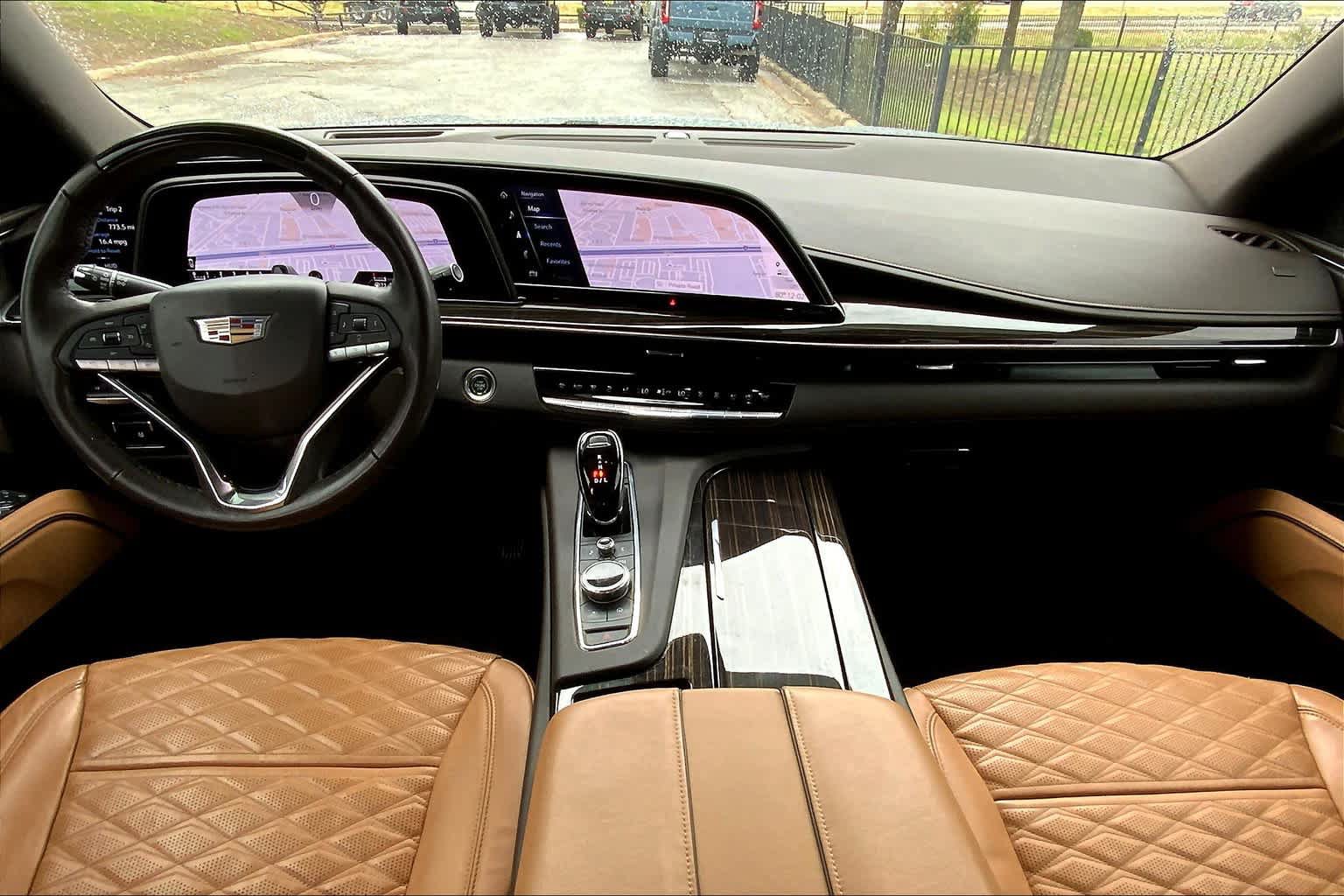 Used 2021 Cadillac Escalade Premium Luxury w/ Driver Assist Tech Package AWD/4WD image 14