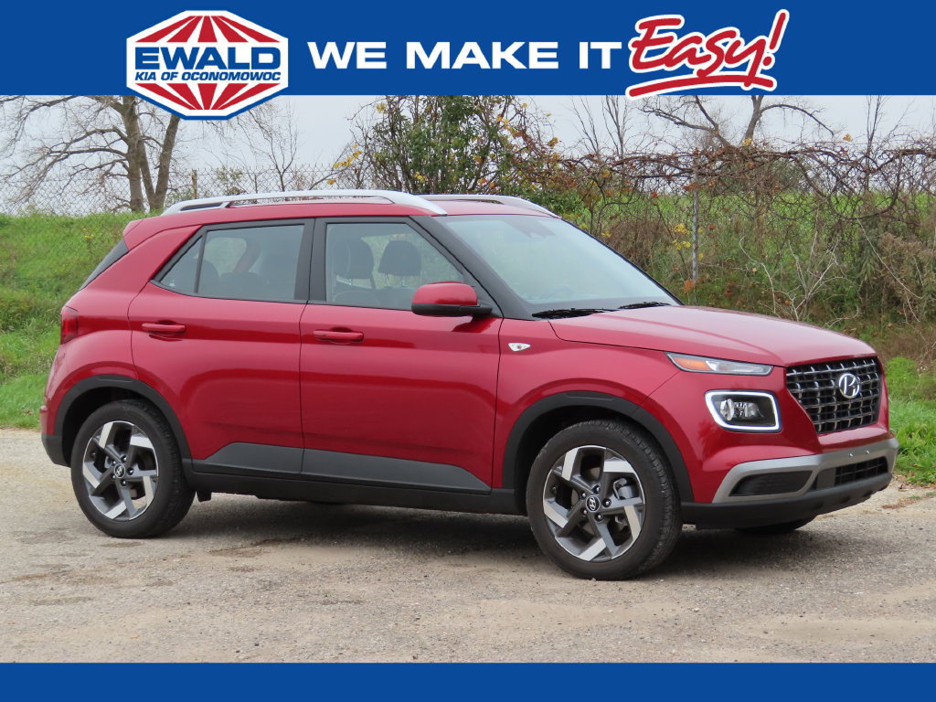 Used 2025 Hyundai Venue Limited FWD image 1