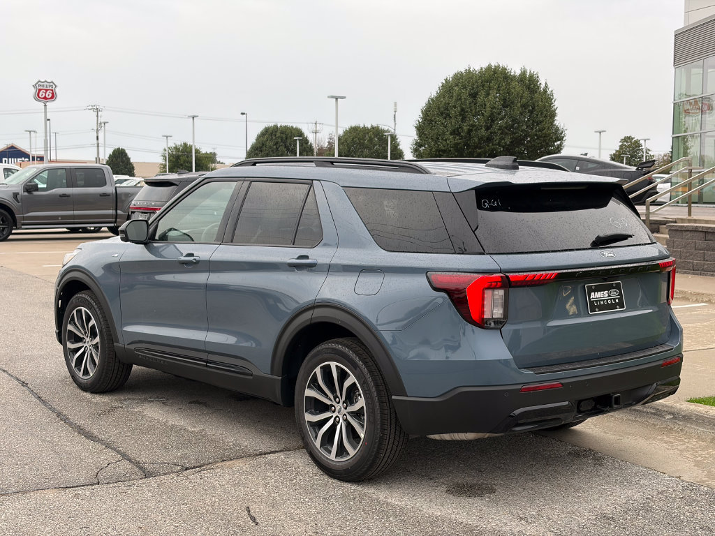New 2027 Ford Explorer ST-Line AWD/4WD image 4
