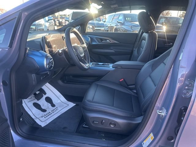 New 2026 Chevrolet Equinox EV LT image 16