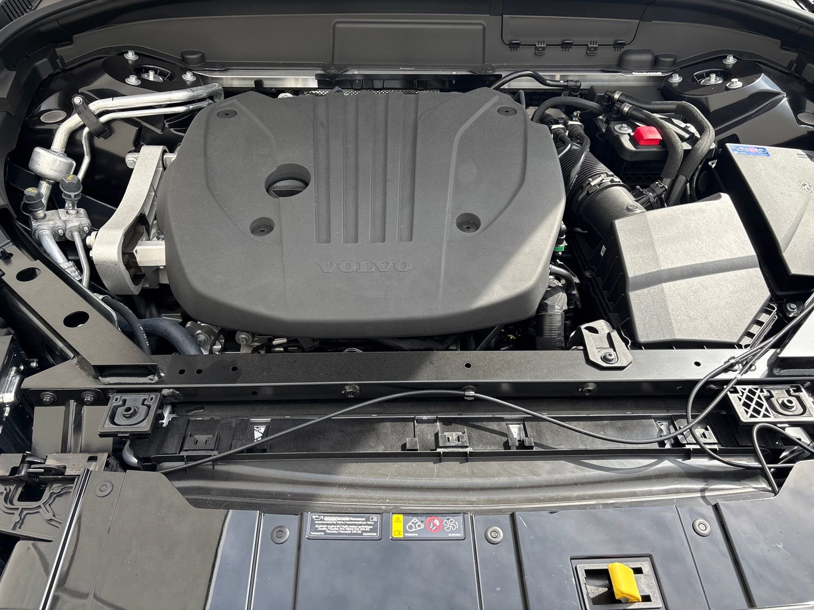 New 2026 Volvo XC60 B5 Ultra w/ Climate Package image 25