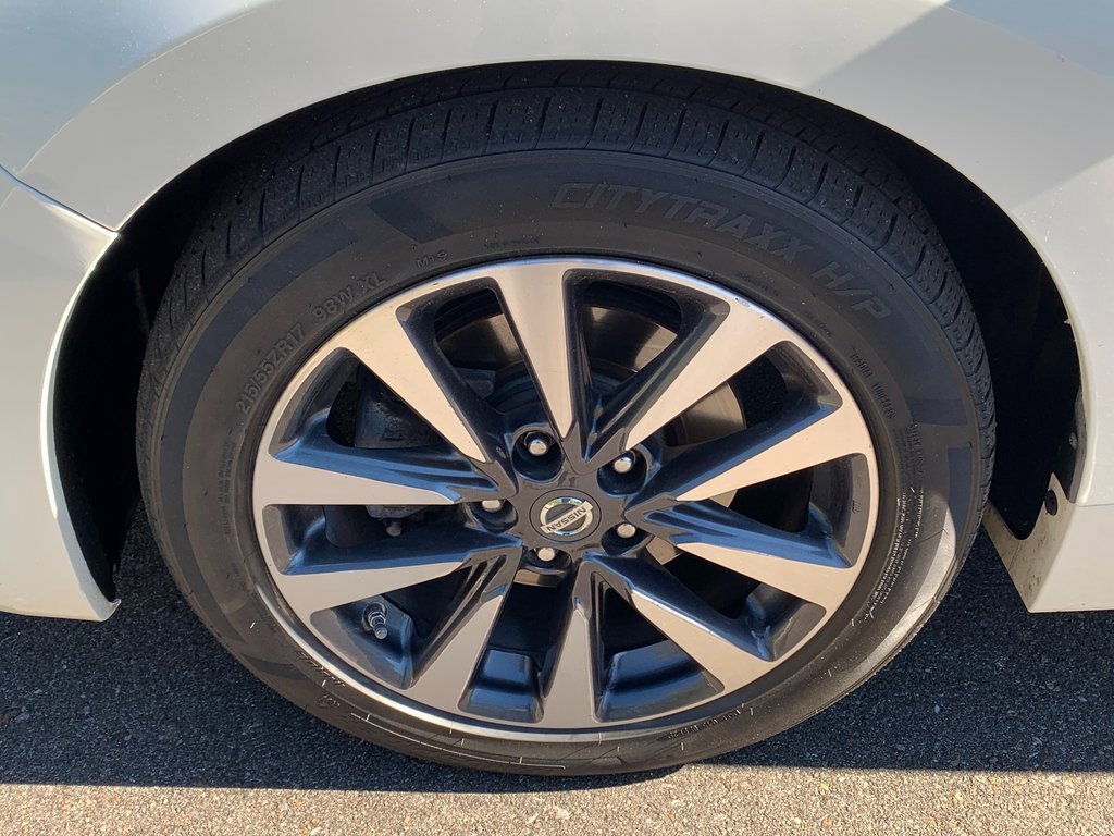 Used 2017 Nissan Altima 2.5 SV image 10