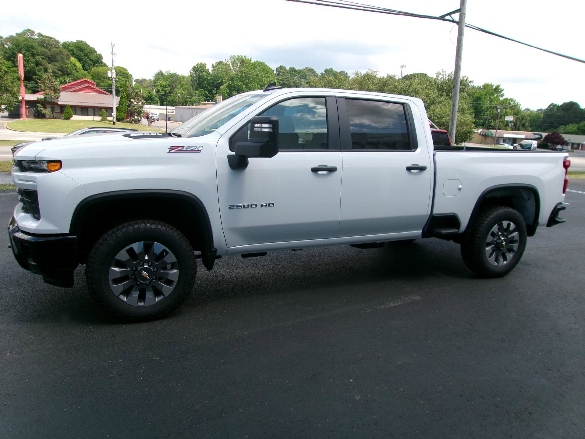 New 2026 Chevrolet Silverado 2500 Custom w/ Custom Value Package AWD/4WD image 7