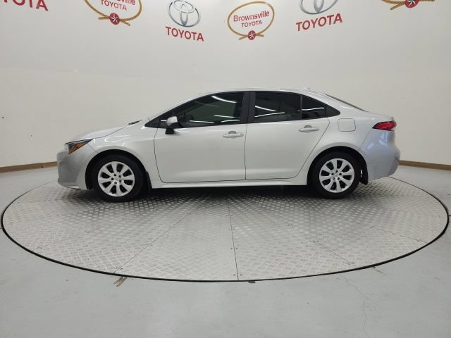 Certified 2025 Toyota Corolla LE FWD image 5
