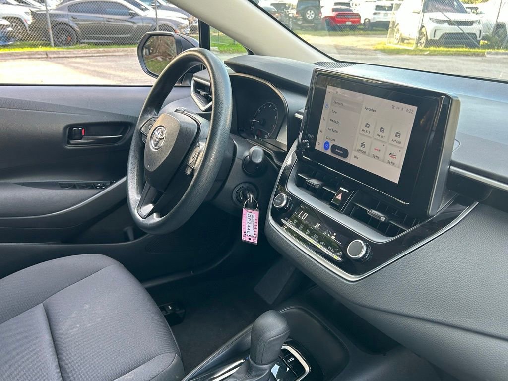 Used 2023 Toyota Corolla LE FWD image 28