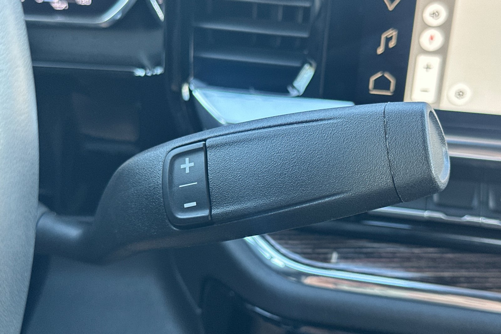 Used 2024 GMC Sierra 1500 SLE AWD/4WD image 31
