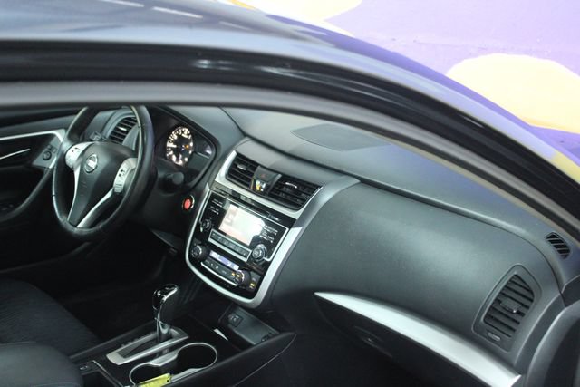 Used 2018 Nissan Altima 2.5 SV FWD image 12