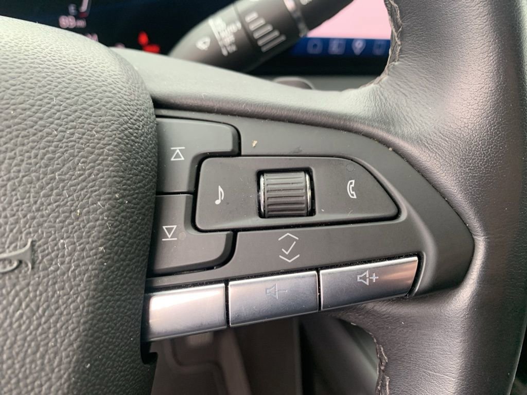 Used 2024 Cadillac XT4 Premium Luxury image 22