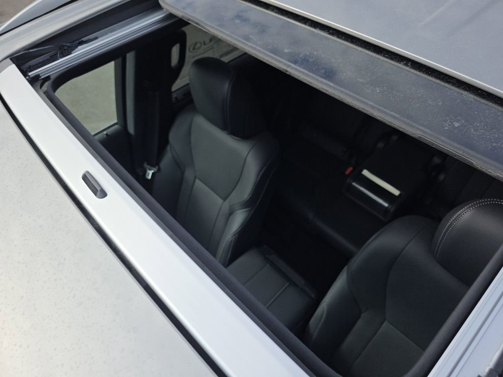 New 2025 Lexus LX 600 4WD w/ Interior Upgrade Package image 15