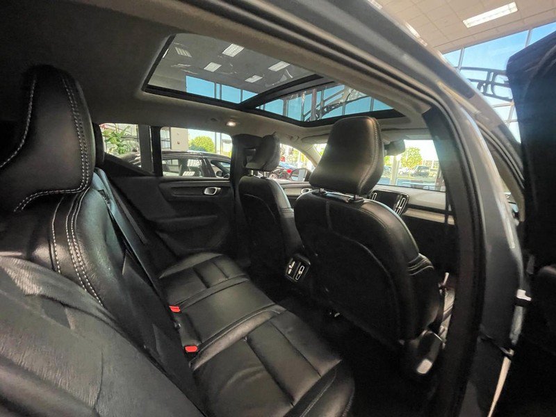 Used 2023 Volvo XC40 B5 Ultimate AWD/4WD image 10