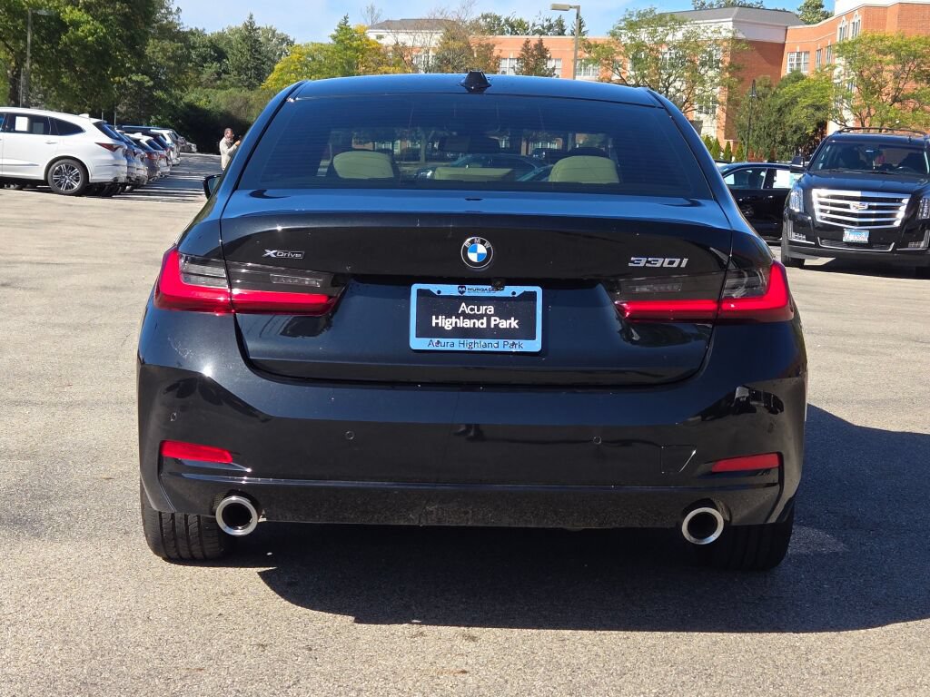 Used 2023 BMW 330i xDrive Sedan w/ Driving Assistance Package AWD/4WD image 21