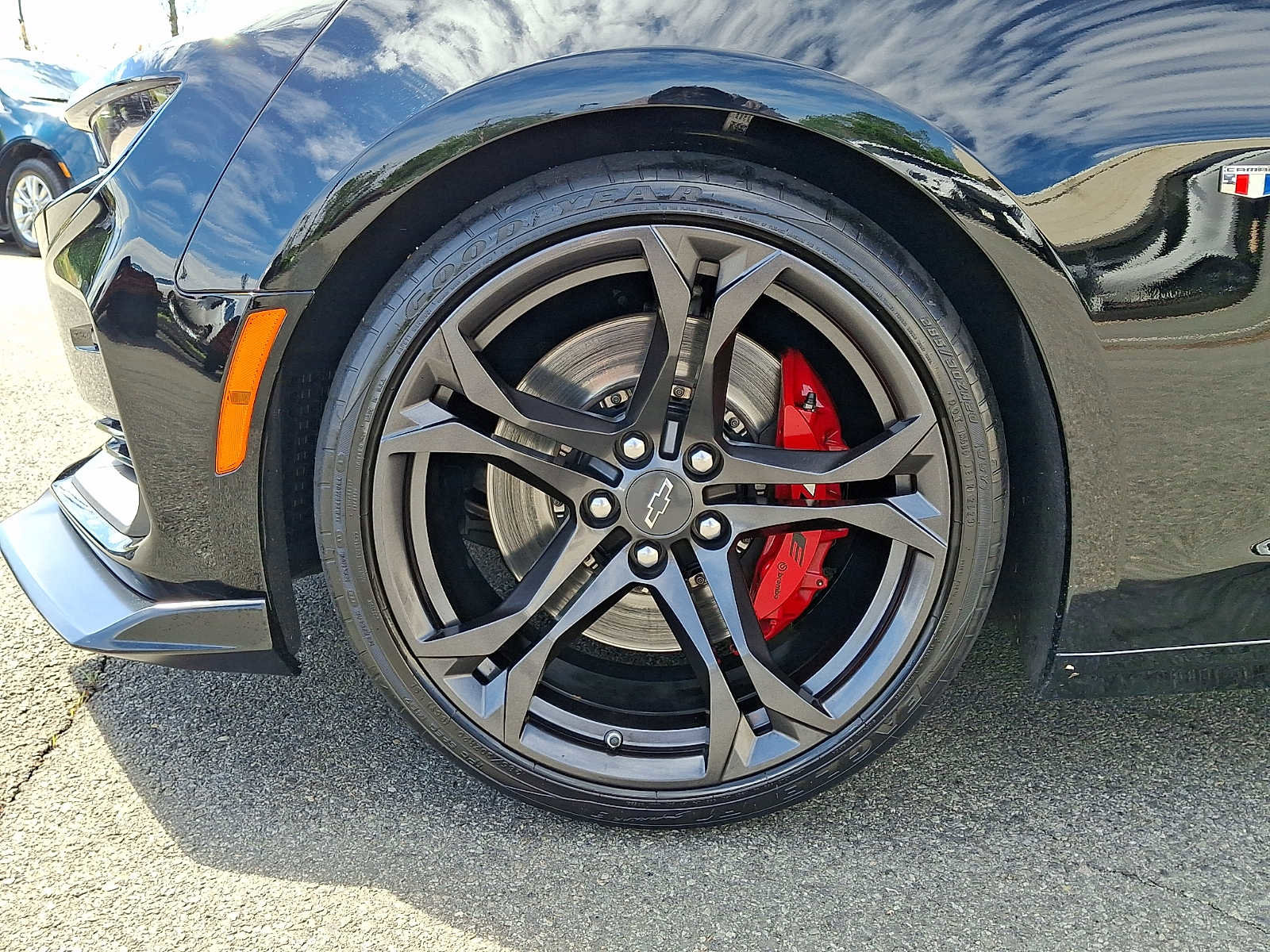 Used 2023 Chevrolet Camaro SS RWD image 8
