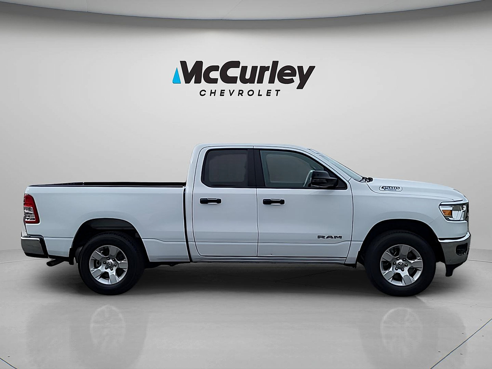 Used 2024 RAM 1500 Big Horn AWD/4WD image 8