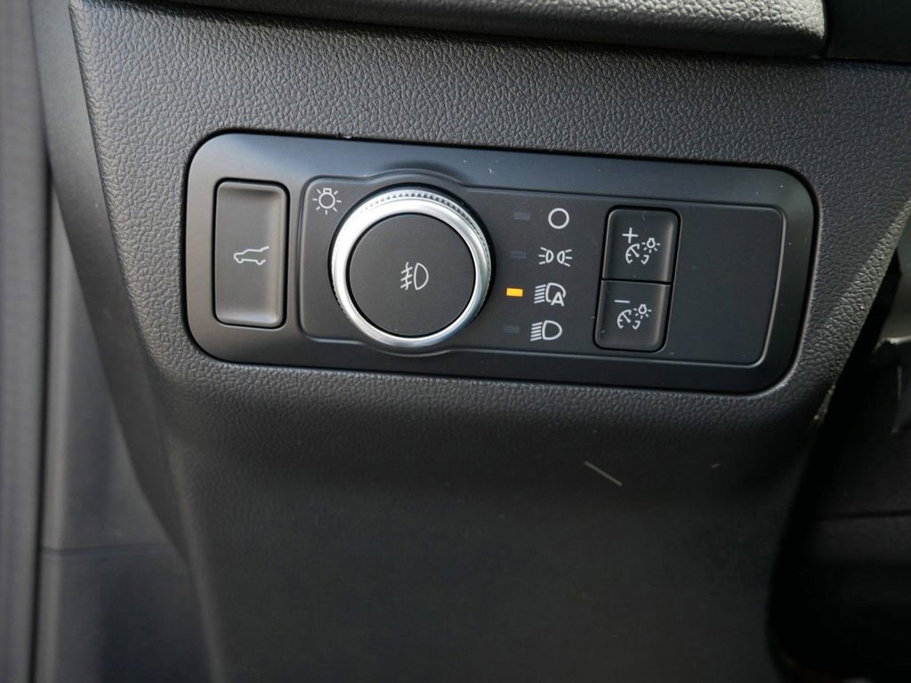 Used 2022 Ford Escape SEL w/ Technology Package image 20