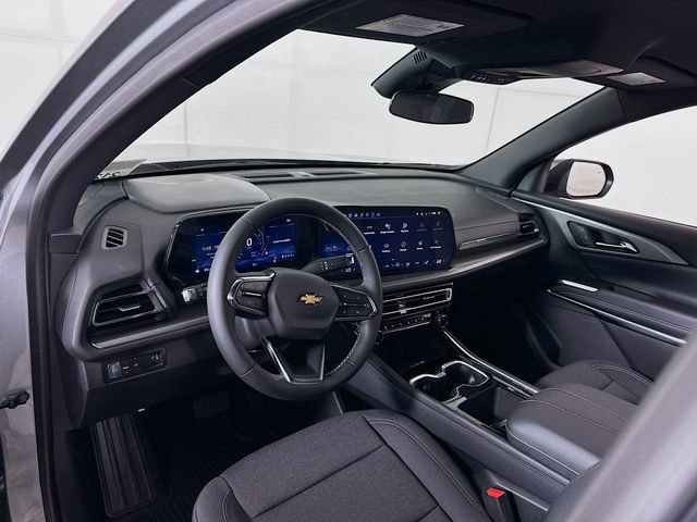 New 2025 Chevrolet Traverse LT FWD image 11