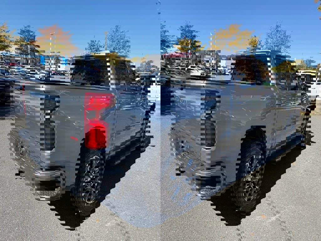 Used 2023 Chevrolet Silverado 1500 RST image 9