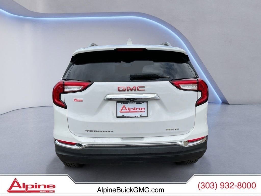 Used 2023 GMC Terrain SLT AWD/4WD image 4