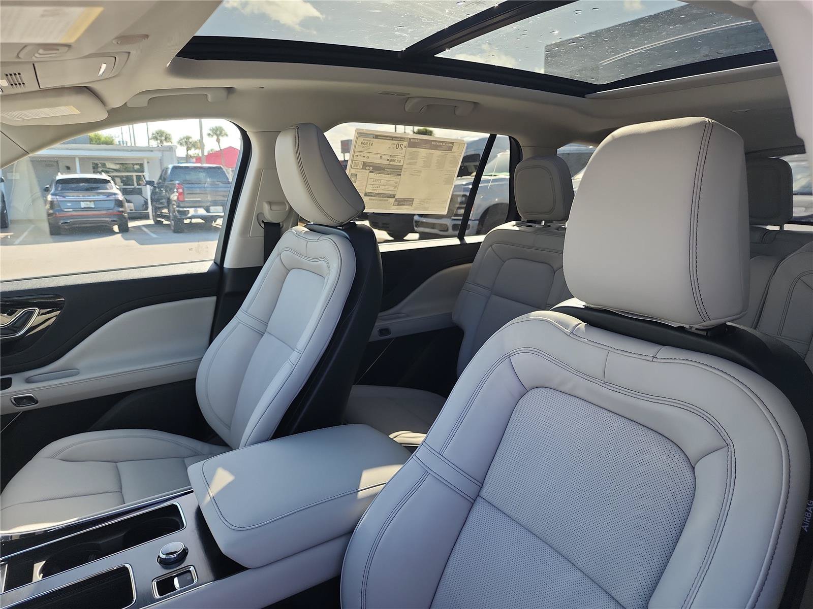 New 2027 Lincoln Aviator Reserve w/ Jet Appearance Package RWD image 18