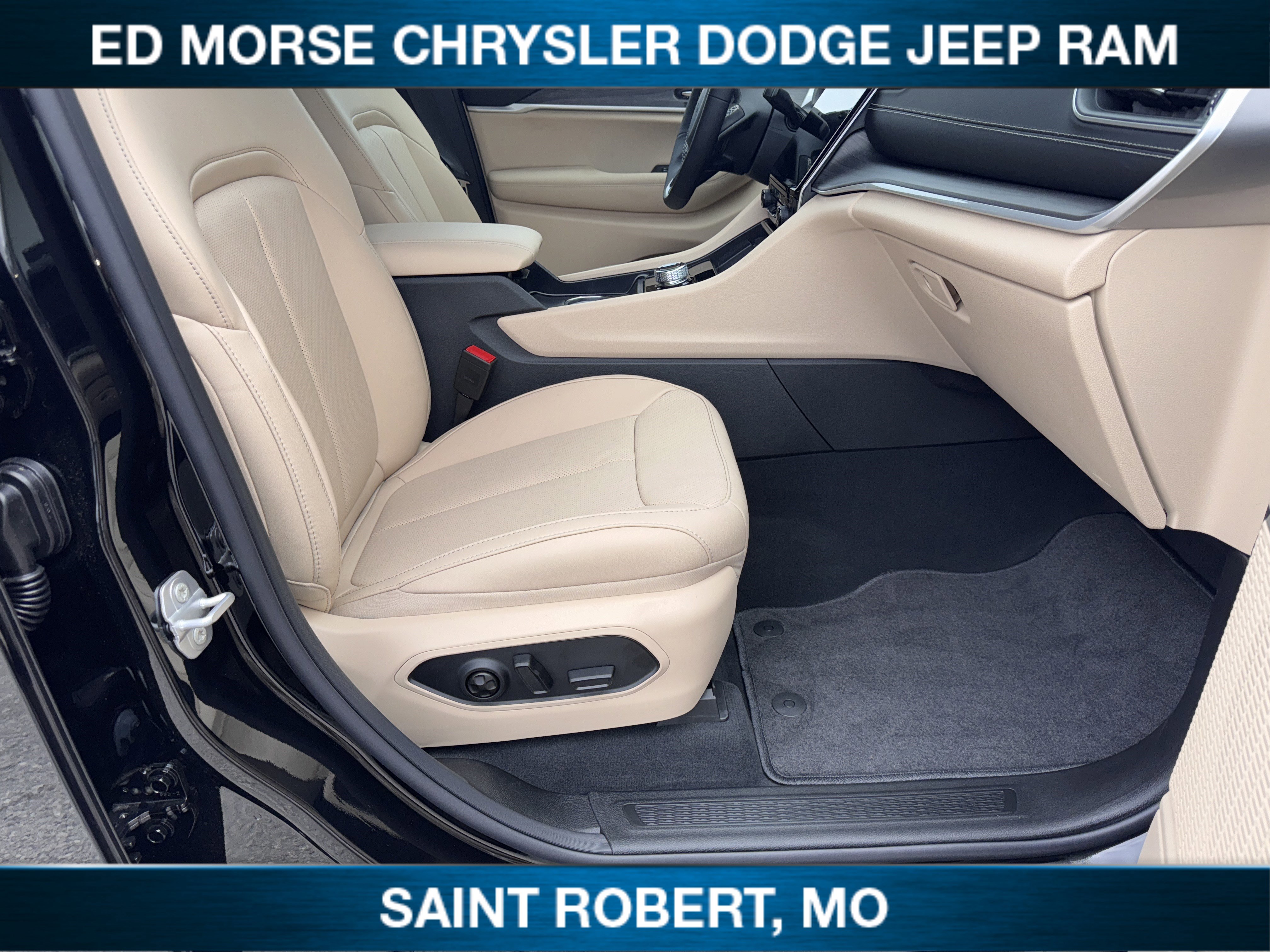 New 2025 Jeep Grand Cherokee L Limited w/ Luxury Tech Group II image 36