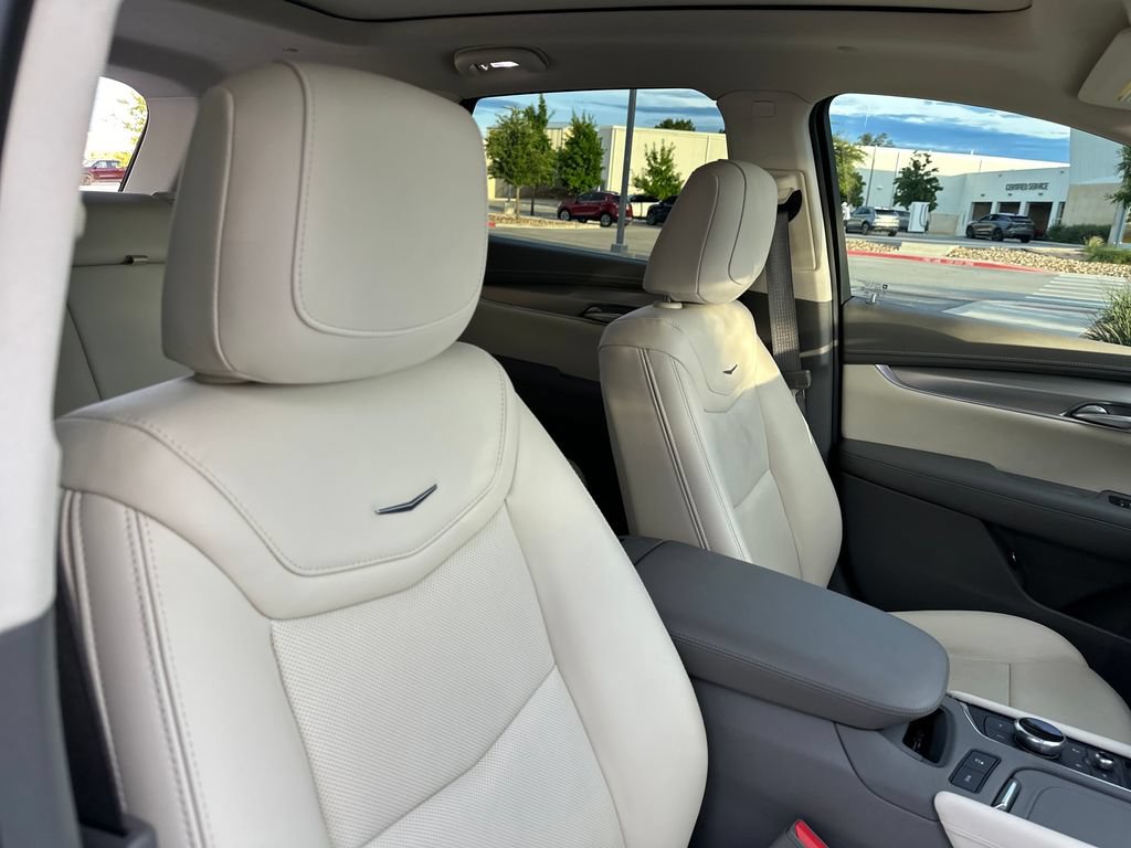 Used 2024 Cadillac XT5 Premium Luxury w/ Technology Package FWD image 36