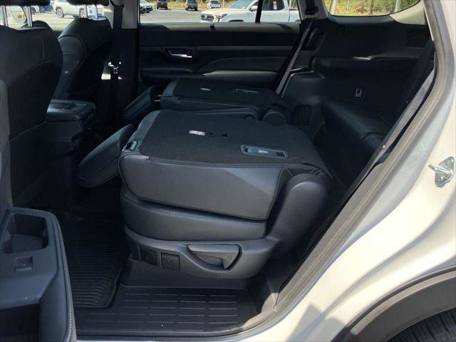 Certified 2024 Toyota Grand Highlander AWD image 28