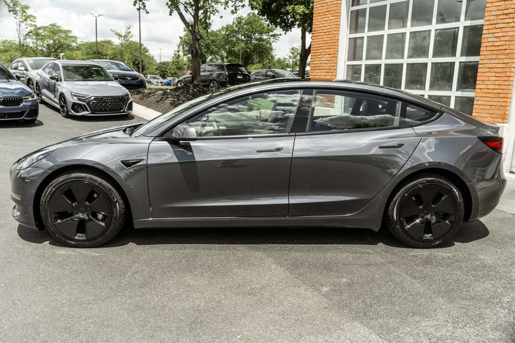 Used 2022 Tesla Model 3 Long Range AWD/4WD image 33