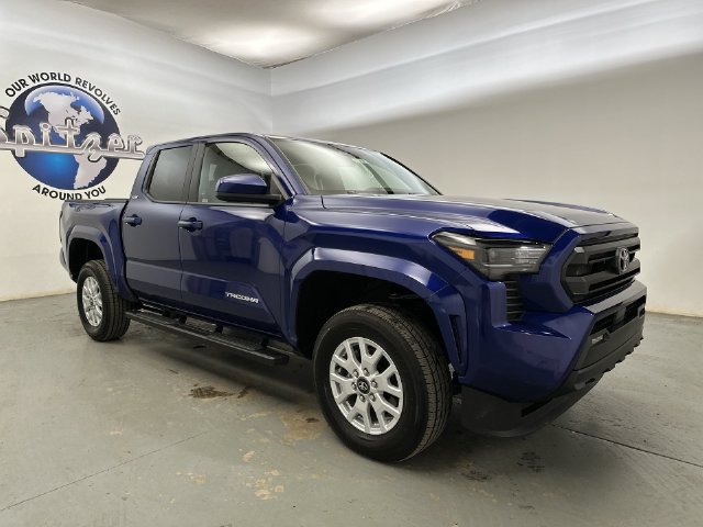 Used 2024 Toyota Tacoma SR5 AWD/4WD image 10