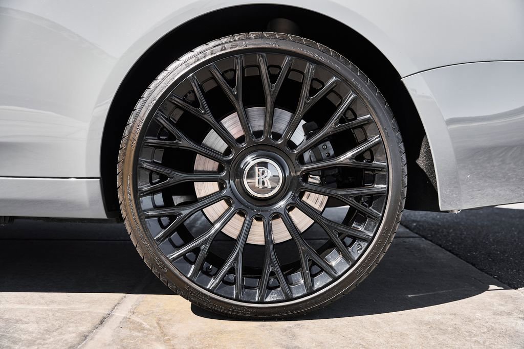 Used 2020 Rolls-Royce Wraith image 19