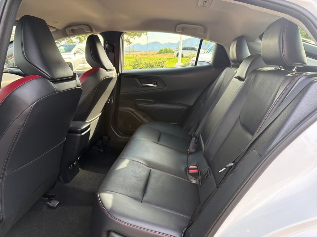 Used 2025 Toyota Prius Plug-In Hybrid FWD image 18