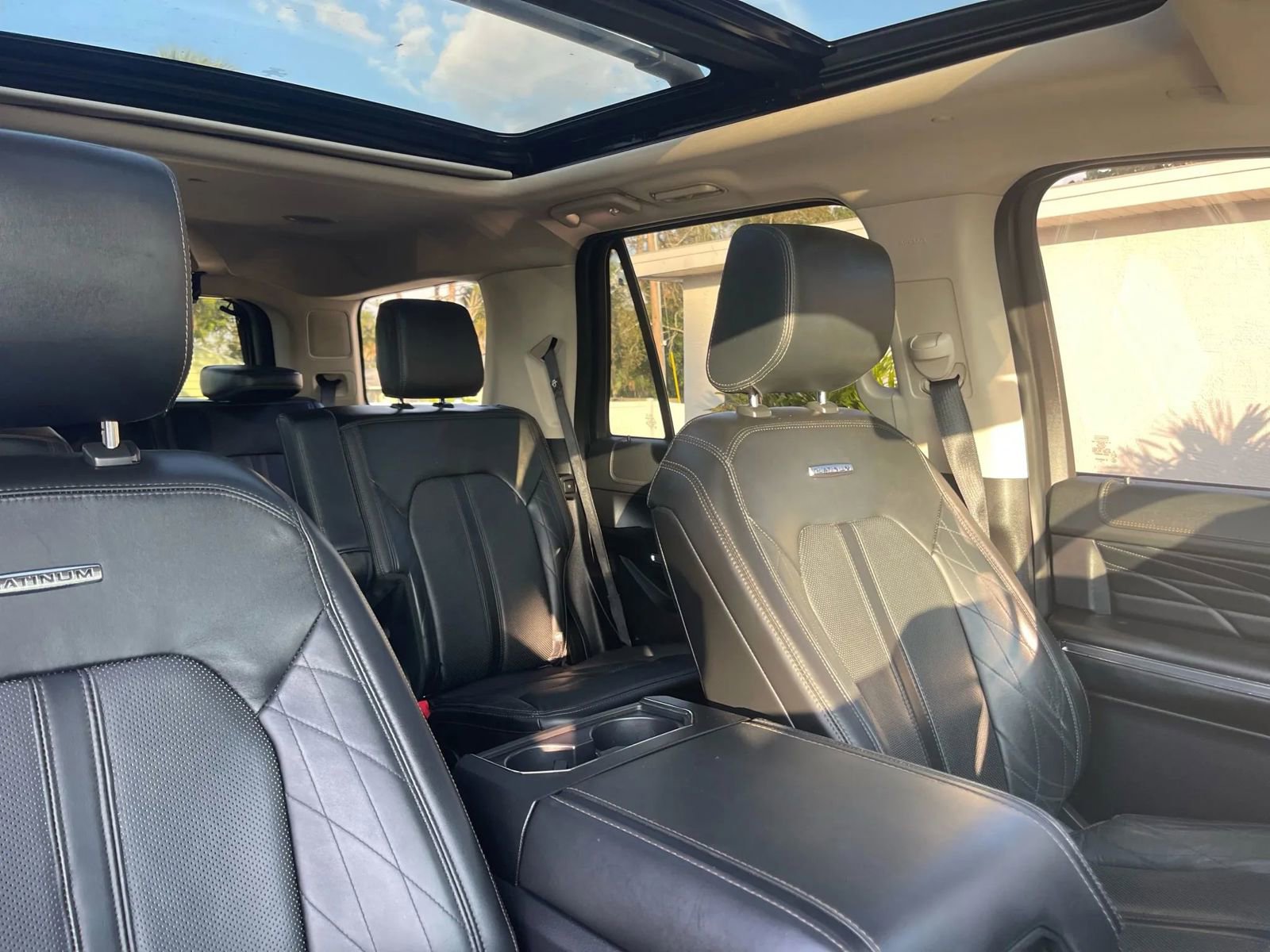 Used 2019 Ford Expedition Platinum image 12