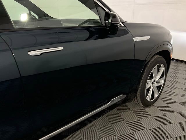 New 2026 Cadillac Vistiq Luxury image 7