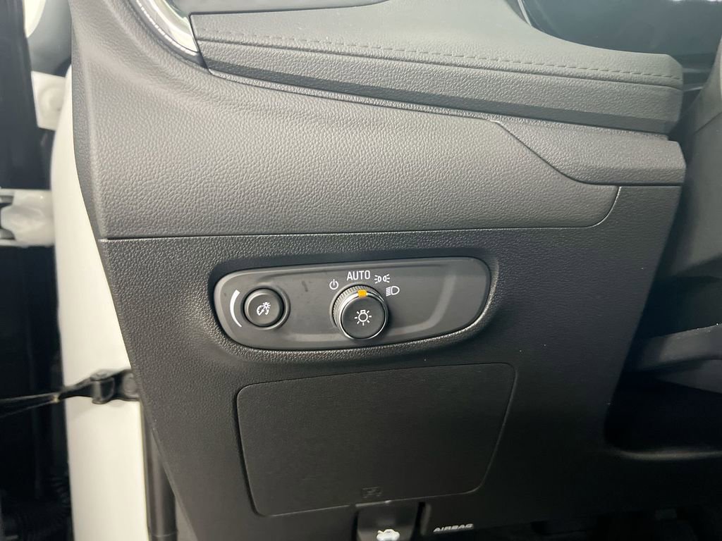 Certified 2025 Buick Encore GX Sport Touring w/ Advanced Technology Package image 18