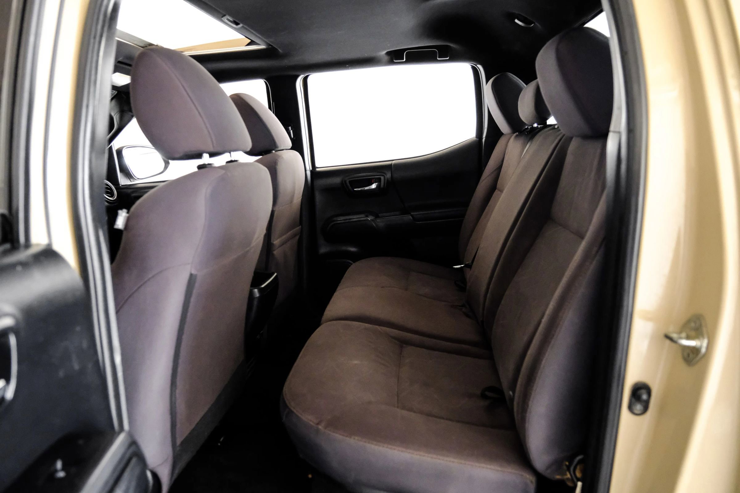 Used 2017 Toyota Tacoma TRD Off-Road image 32