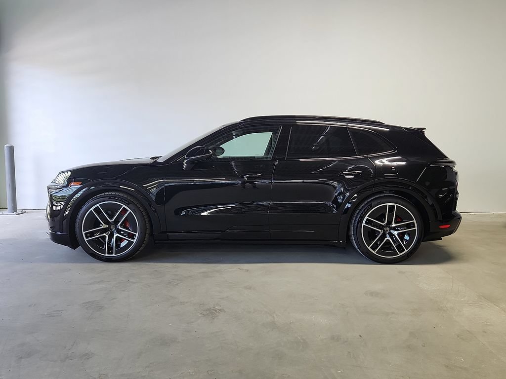 New 2026 Porsche Cayenne Turbo AWD/4WD image 2