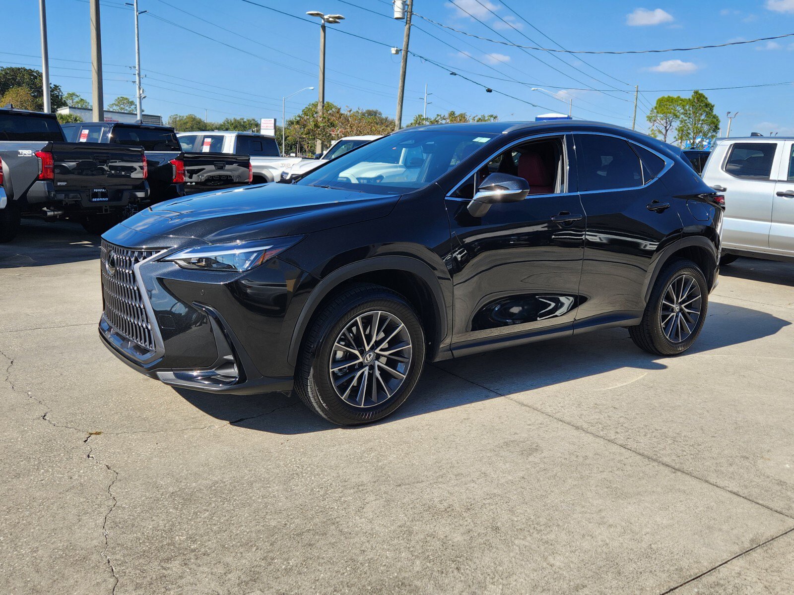 Used 2025 Lexus NX 350 NX 350 image 3