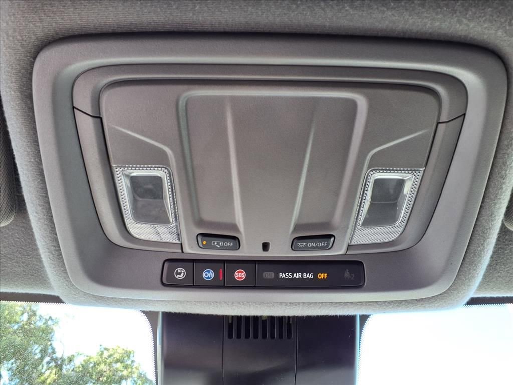 Used 2023 GMC Sierra 1500 Elevation image 24