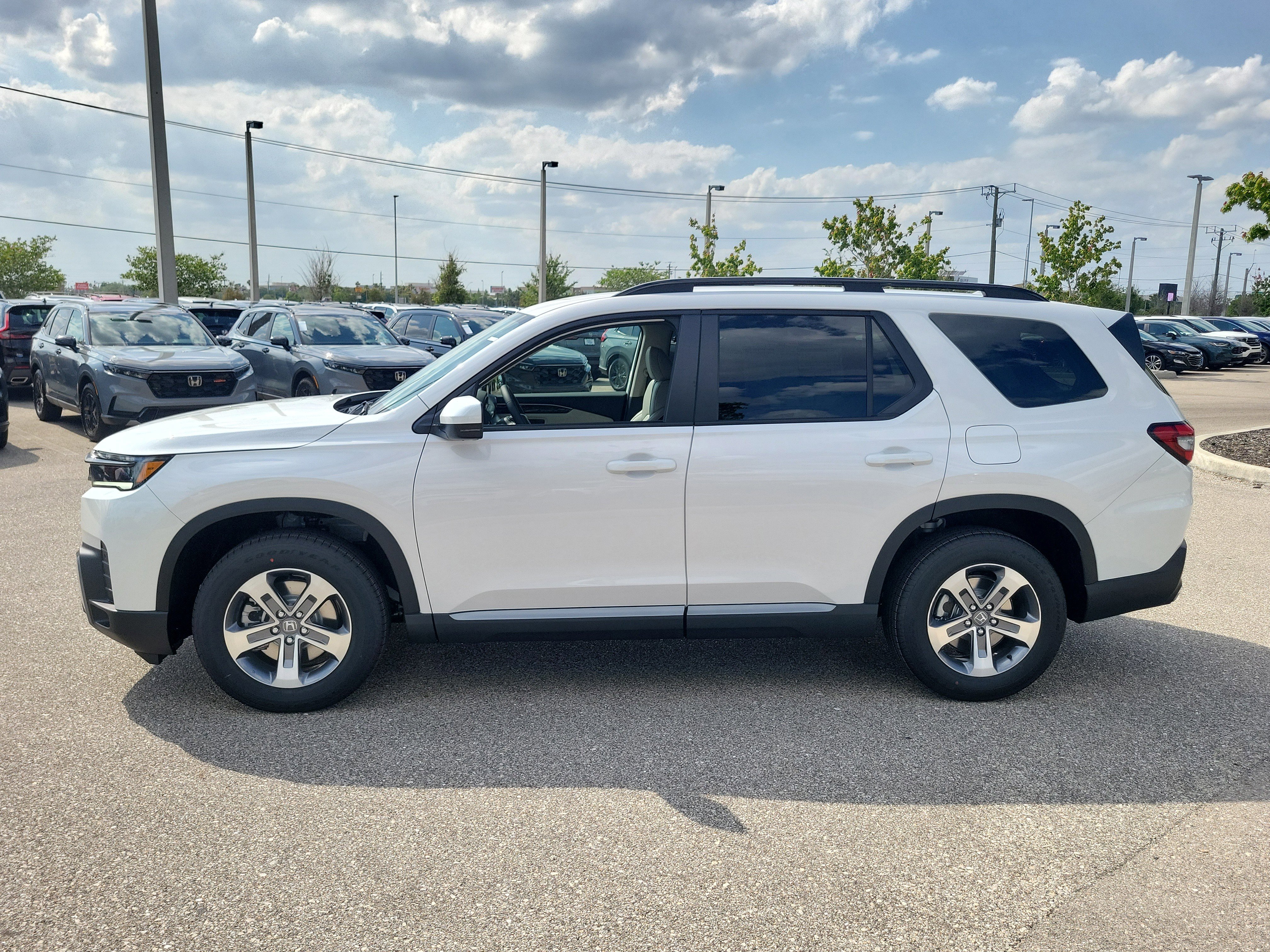 New 2026 Honda Pilot EX-L image 4