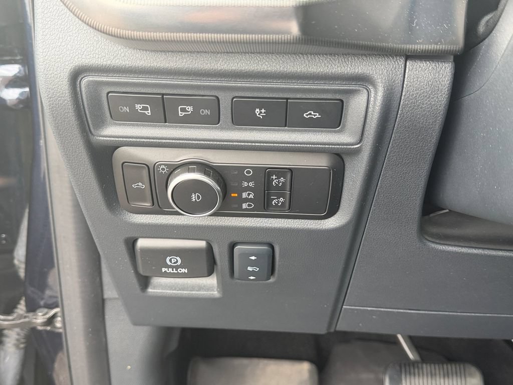 Used 2024 Ford F150 Platinum AWD/4WD image 34