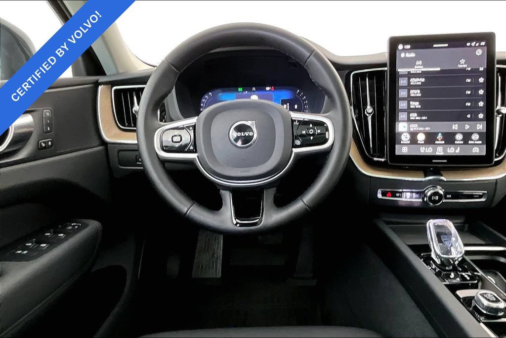 Used 2026 Volvo XC60 B5 Plus AWD/4WD image 6