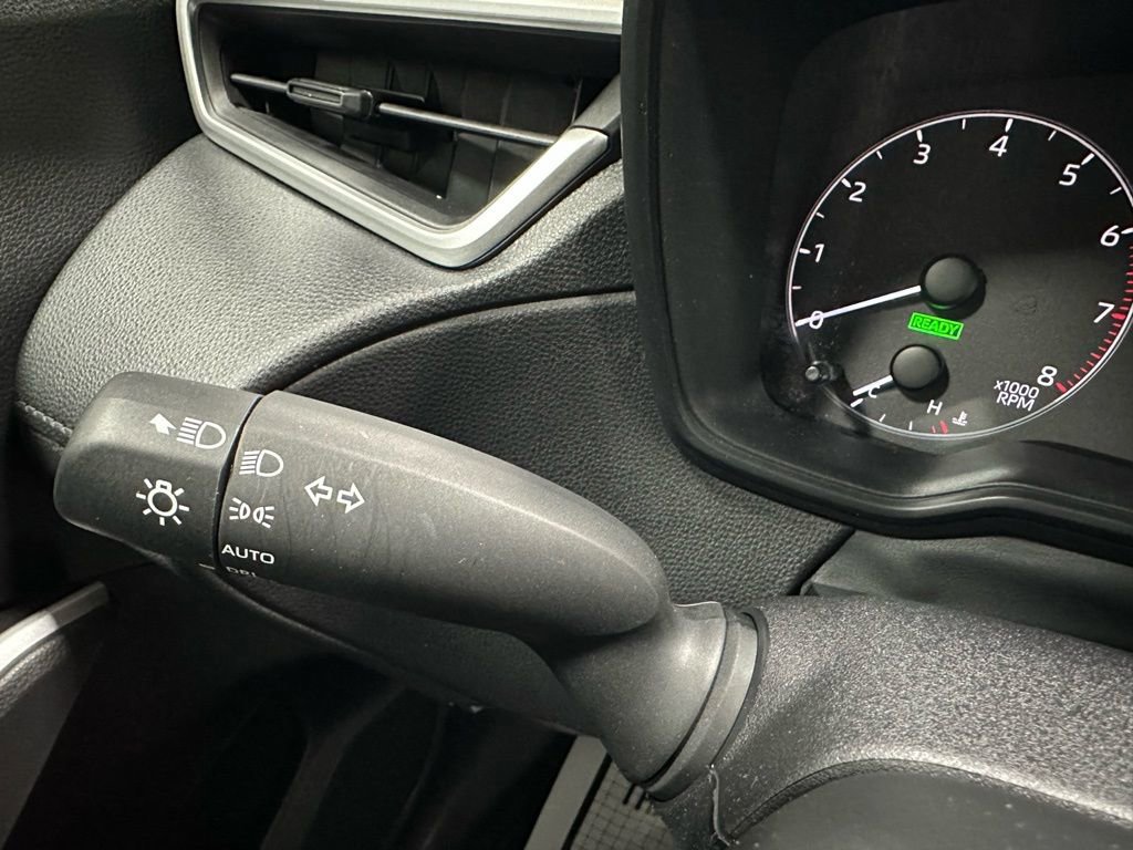 Used 2025 Toyota Corolla Cross AWD Hybrid image 21