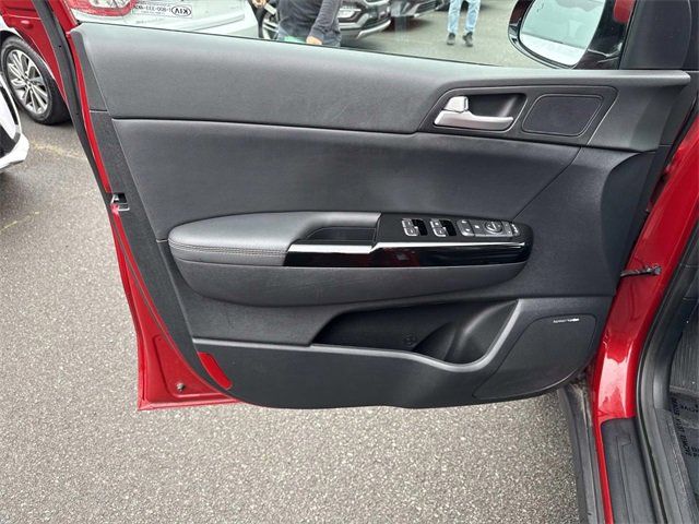 Used 2021 Kia Sportage EX w/ EX Technology Package image 13