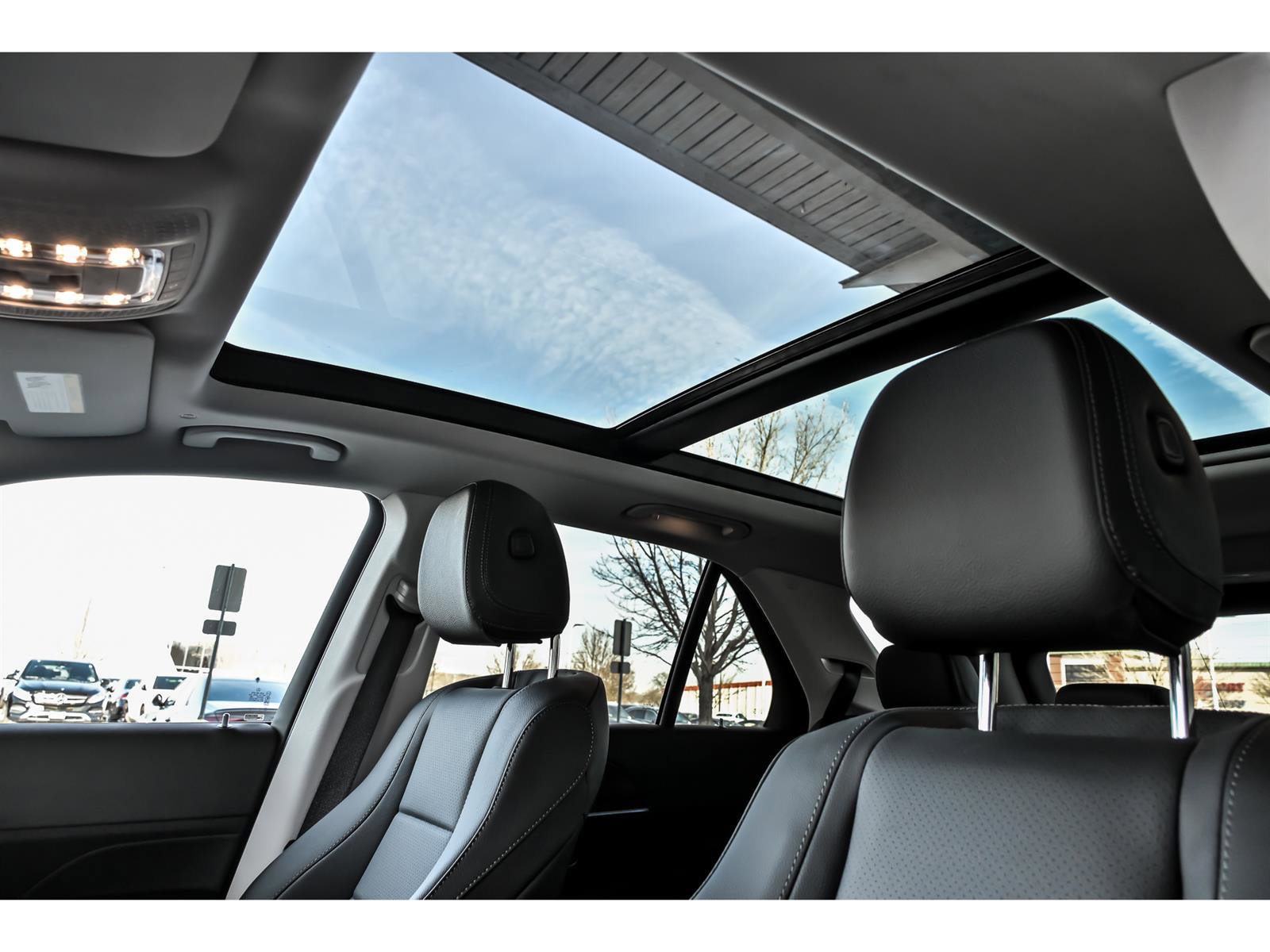 Certified 2025 Mercedes-Benz GLE 350 4MATIC image 12